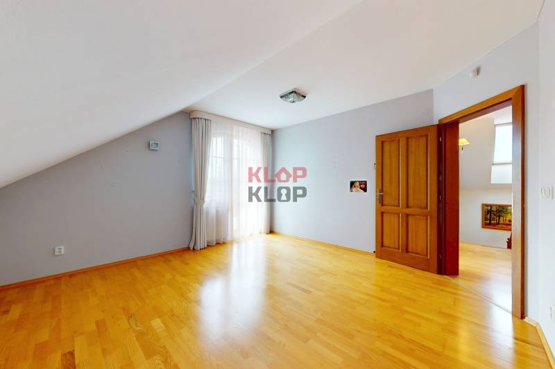 predaj rodinný dom vajnory šuty novostavba veľký pozemok realitná kancelária klop klop klop klop