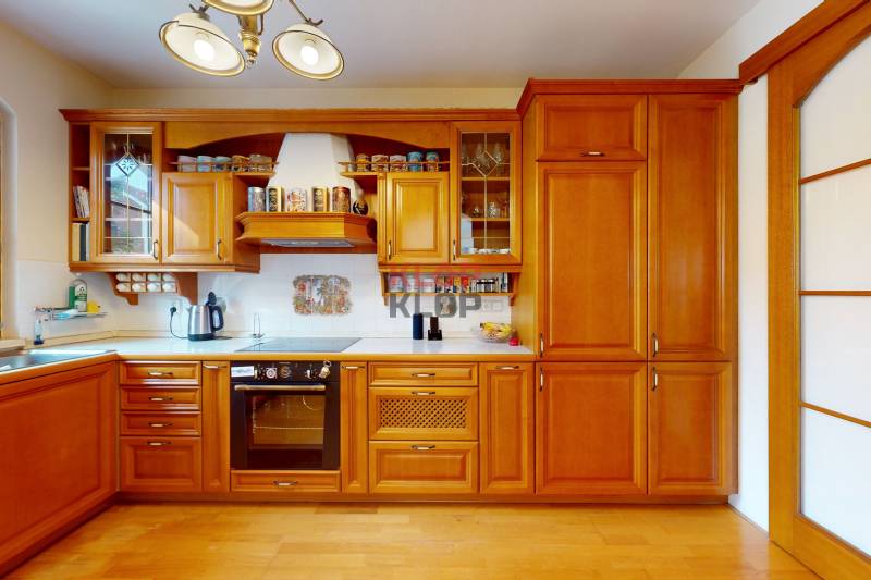 predaj rodinný dom vajnory šuty novostavba veľký pozemok realitná kancelária klop klop klop klop