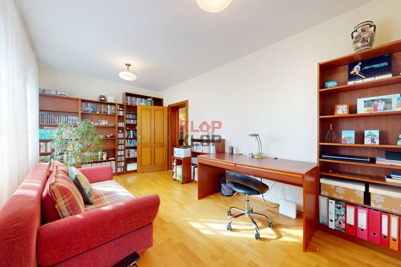 predaj rodinný dom vajnory šuty novostavba veľký pozemok realitná kancelária klop klop klop klop