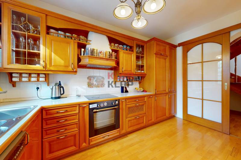 predaj rodinný dom vajnory šuty novostavba veľký pozemok realitná kancelária klop klop klop klop