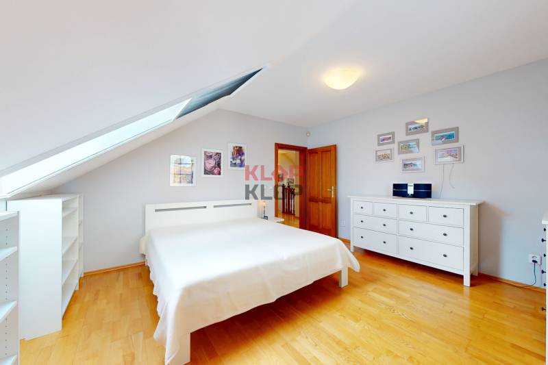 predaj rodinný dom vajnory šuty novostavba veľký pozemok realitná kancelária klop klop klop klop