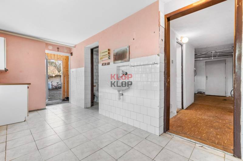 Kúpte si VEĽKÝ 5i RD na OPTIMÁLNOM POZEMKU v SKVELEJ LOKLALITE