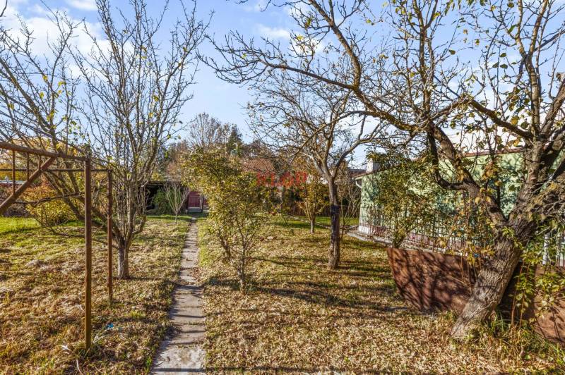 Kúpte si VEĽKÝ 5i RD na OPTIMÁLNOM POZEMKU v SKVELEJ LOKLALITE