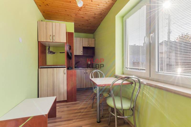 Kúpte si JEDINEČNÚ BUDOVU s 1i BYTOM na biznis v CENTRE VRBOVIEC