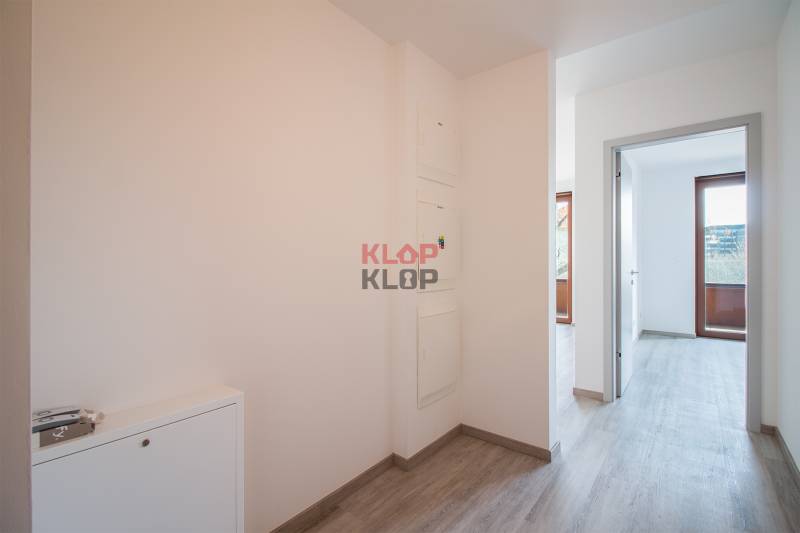 Pozrite si NADŠTANDARDNÝ 2i byt s VEĽKOU ZASKLENOU LODŽIOU v ZWIRN 3