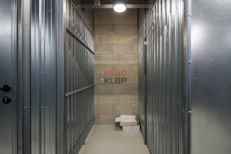 Pozrite si NADŠTANDARDNÝ 2i byt s VEĽKOU ZASKLENOU LODŽIOU v ZWIRN 3