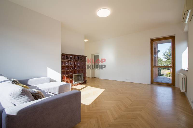 Pozrite si JEDINEČNÝ, VEĽKÝ 3i byt s 2x LODŽIOU, KRBOM a PARKOVANÍM