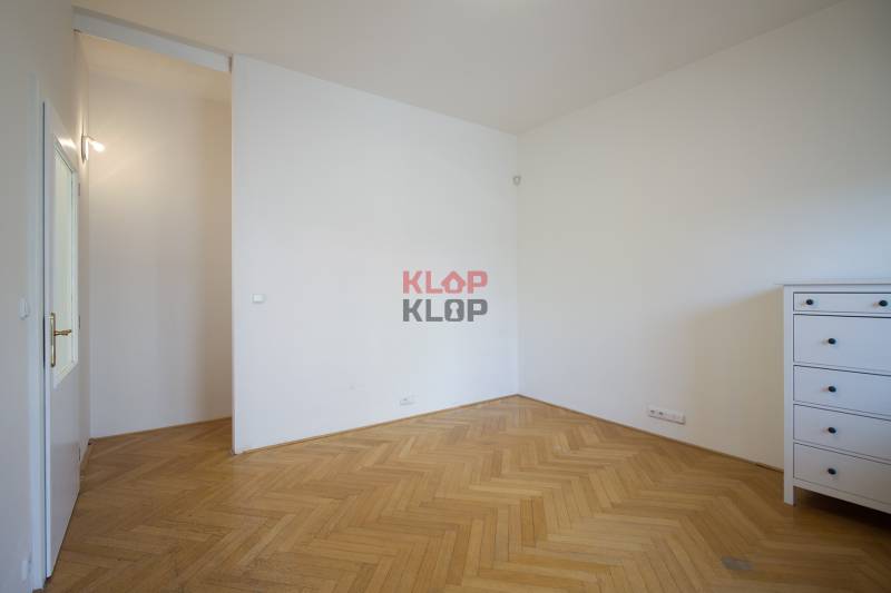 Pozrite si JEDINEČNÝ, VEĽKÝ 3i byt s 2x LODŽIOU, KRBOM a PARKOVANÍM