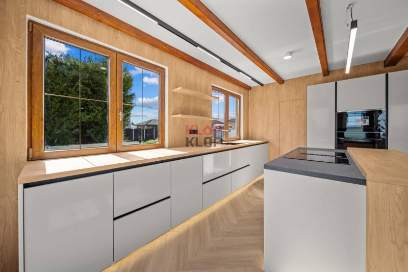 Kúpte si MODERNÝ, IDYLICKÝ 5i RD v NADŠTANDARDE s KRBOM, JAZIERKOM