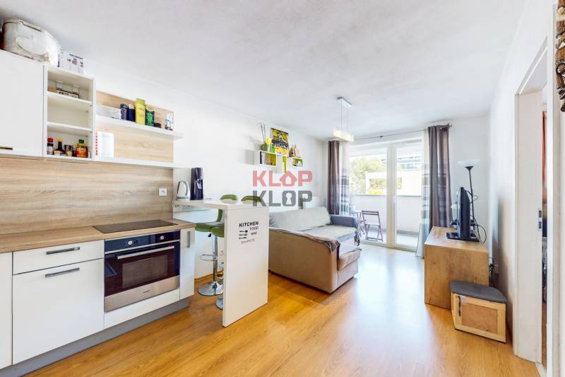 predaj 2 izbový byt novostavba bratislava petržalka muchovo námestie centrum loggia parking realitná kancelária klopklop klop klop 