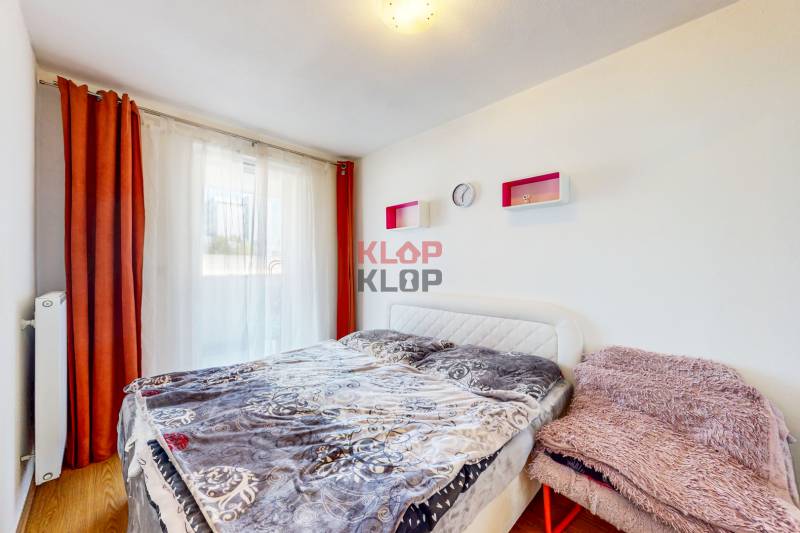 predaj 2 izbový byt novostavba bratislava petržalka muchovo námestie centrum loggia parking realitná kancelária klopklop klop klop 