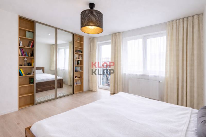 predaj 2 izbový byt terasa novostavba petržalka muchovo námestie novostavba klimatizácia parking moderný nadštandard realitná kancelária klopklop klop klop