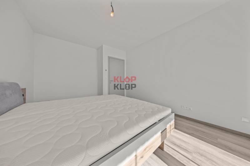 Kúpte si MODERNÝ, PRIESTRANNÝ 2i byt so ZASKLENOU LODŽIOU v ZWIRN 3