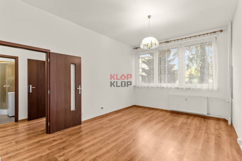 Kúpte si PRÍJEMNÝ 2i byt s PIVNICOU pri CENTRE, KOMPLETNÁ REKON.