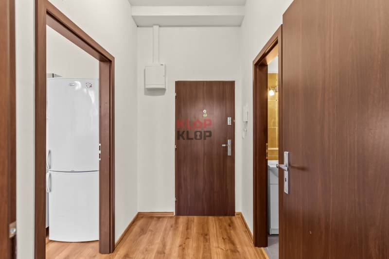 Kúpte si PRÍJEMNÝ 2i byt s PIVNICOU pri CENTRE, KOMPLETNÁ REKON.