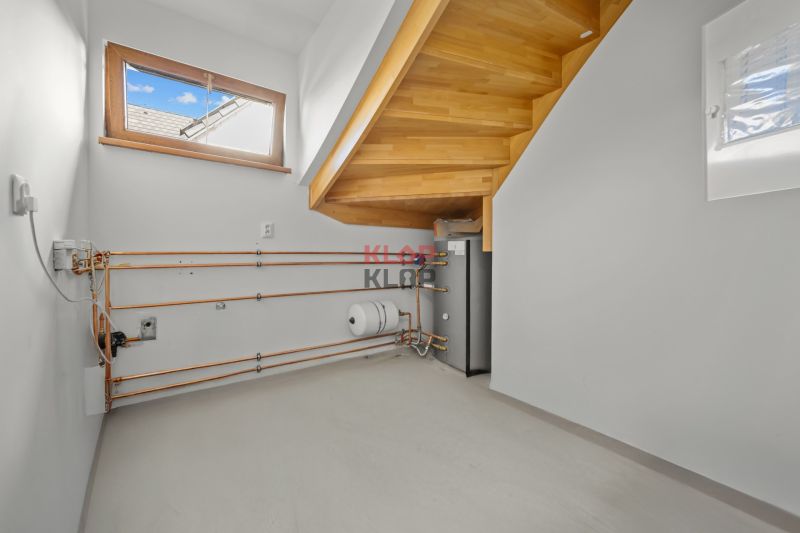 Prenajmite si MODERNÝ 5i RD v NADŠTANDARDE s KRBOM, JAZIERKOM