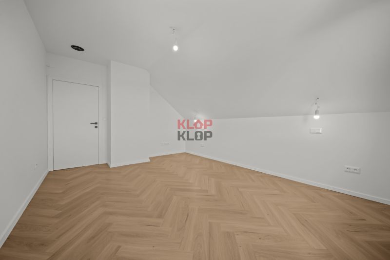 Prenajmite si MODERNÝ 5i RD v NADŠTANDARDE s KRBOM, JAZIERKOM