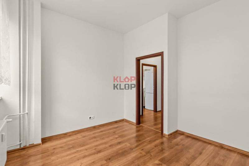 Kúpte si PRÍJEMNÝ 2i byt s PIVNICOU pri CENTRE, KOMPLETNÁ REKON.