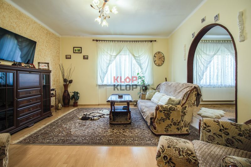 Kúpte si PÔVABNÝ 4i RD na SKVELOM POZEMKU s GARÁŽOU a HALAOU