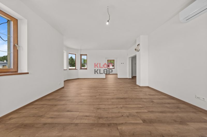 Kúpte si MODERNÝ, PRIESTRANNÝ 4-izbový RD v ŠTANDARDE s terasou