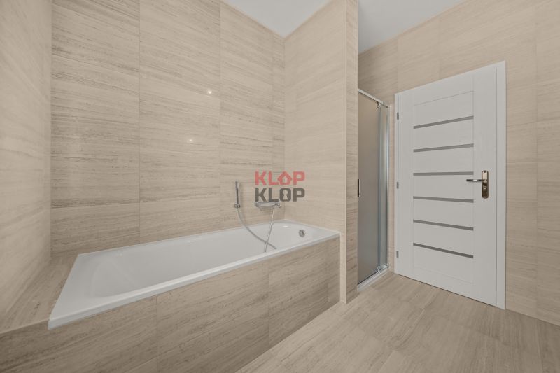 Kúpte si MODERNÝ, PRIESTRANNÝ 4-izbový RD v ŠTANDARDE s terasou