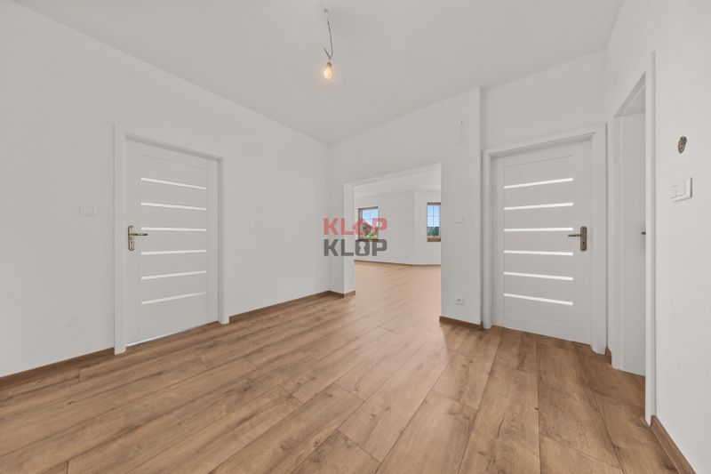 Kúpte si MODERNÝ, PRIESTRANNÝ 4-izbový RD v ŠTANDARDE s terasou