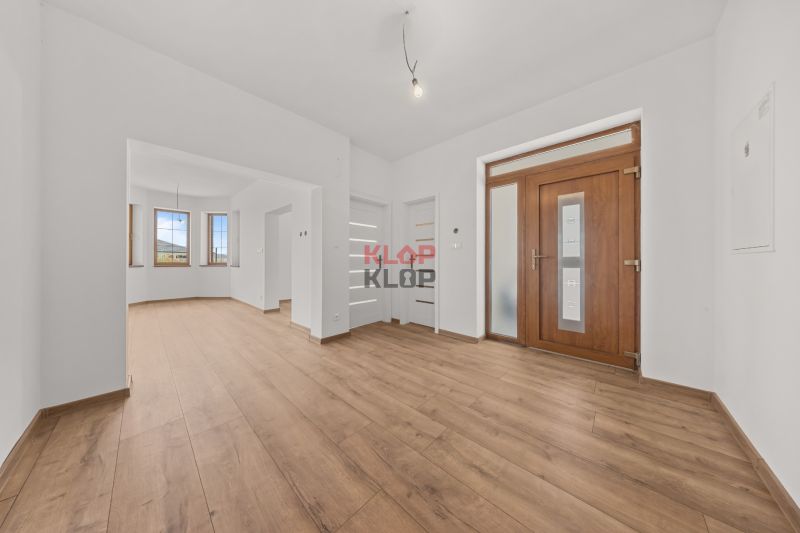 Kúpte si MODERNÝ, PRIESTRANNÝ 4-izbový RD v ŠTANDARDE s terasou