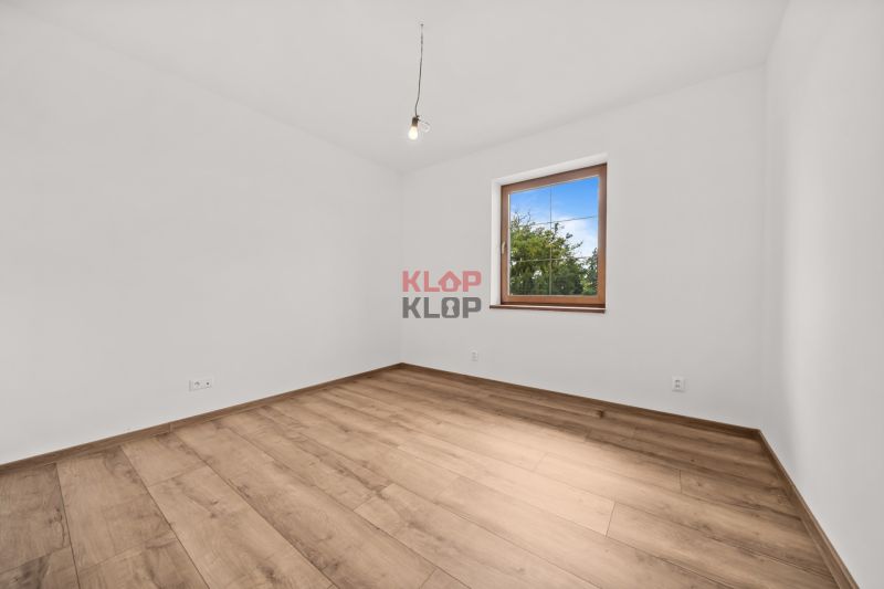 Kúpte si MODERNÝ, PRIESTRANNÝ 4-izbový RD v ŠTANDARDE s terasou
