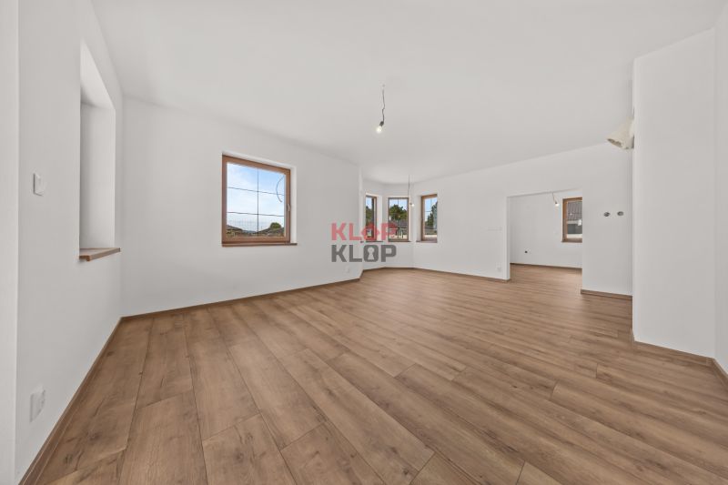 Kúpte si MODERNÝ, PRIESTRANNÝ 4-izbový RD v ŠTANDARDE s terasou
