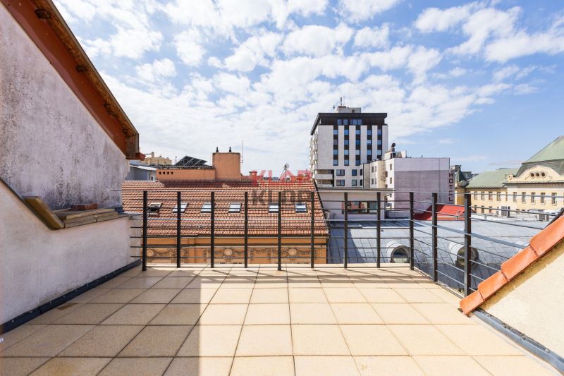predaj mezonet 5 izbový byt loft staré mesto bratislava klemensova kompletná rekonštrukcia terasa