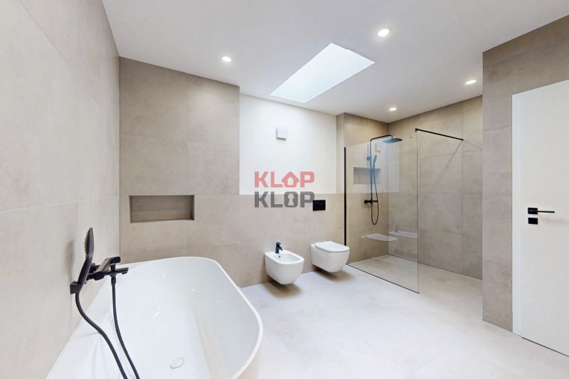 predaj mezonet 5 izbový byt loft staré mesto bratislava klemensova kompletná rekonštrukcia terasa