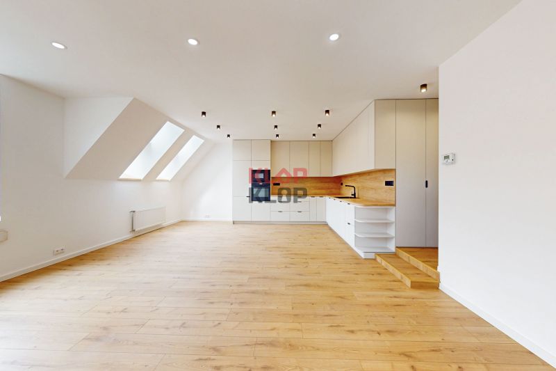 predaj mezonet 5 izbový byt loft staré mesto bratislava klemensova kompletná rekonštrukcia terasa