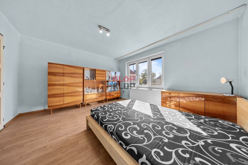 Kúpte si SKVELÝ 4i RD na VEĽKOM 1306 m² POZEMKU s MOŽNOSŤOU VÝSTAVBY