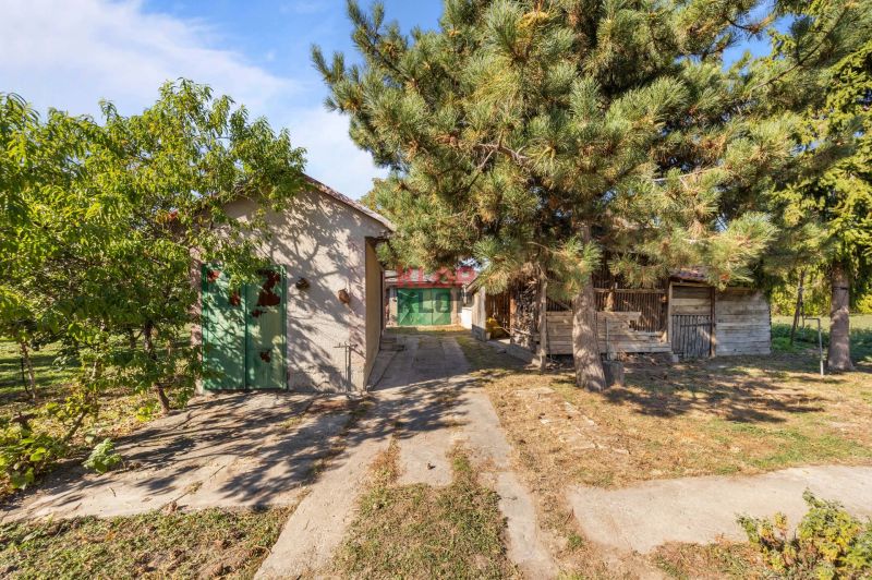 Kúpte si SKVELÝ 4i RD na VEĽKOM 1306 m² POZEMKU s MOŽNOSŤOU VÝSTAVBY