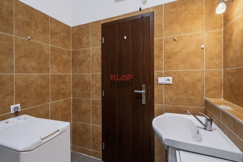Pozrite si PRÍJEMNÝ 2i byt s PIVNICOU po ČIAST. REKON. v CENTRE Senice