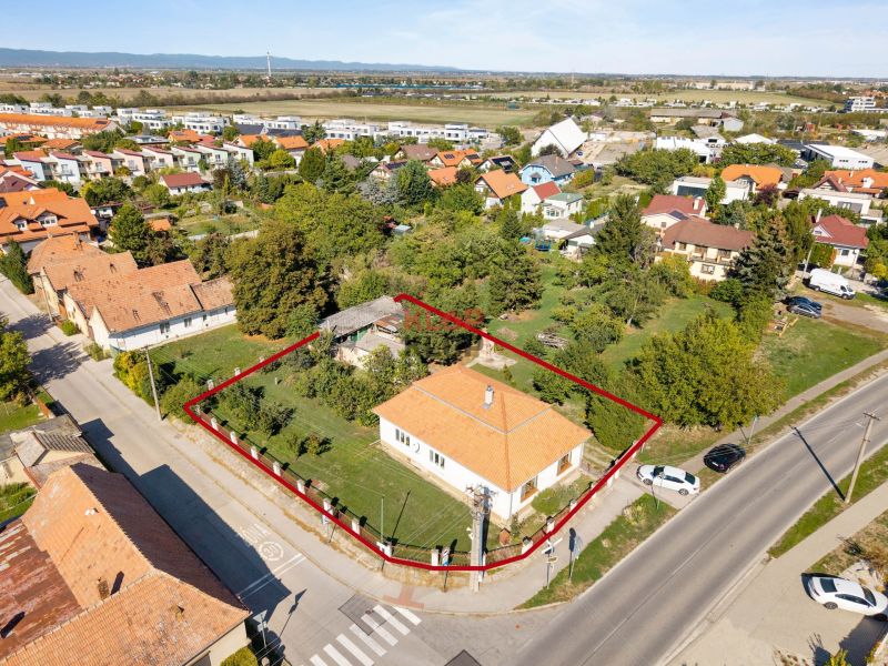 Kúpte si UNIKÁTNY 4i RD na TOP POZEMKU 1306 m² s MOŽNOSŤOU VÝSTAVBY