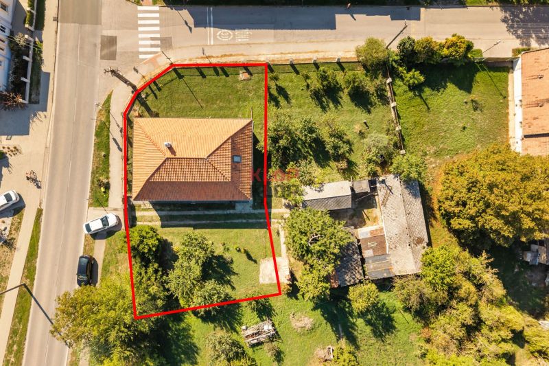Kúpte si UNIKÁTNY 4i RD na TOP POZEMKU 1306 m² s MOŽNOSŤOU VÝSTAVBY