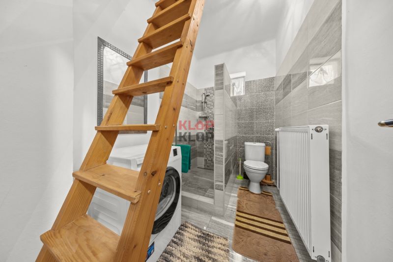 Kúpte si 2 RD (4i + 2i) na ÚCHVATNOM POZ. 4196 m², s BOHATÝM ZÁZEMÍM 
