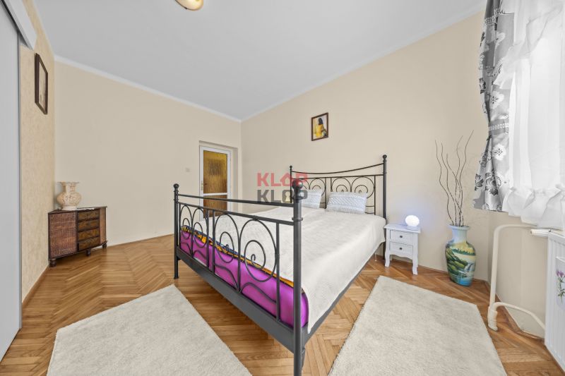 Kúpte si 2 RD (4i + 2i) na ÚCHVATNOM POZ. 4196 m², s BOHATÝM ZÁZEMÍM 