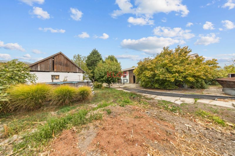 Kúpte si 2 RD (4i + 2i) na ÚCHVATNOM POZ. 4196 m², s BOHATÝM ZÁZEMÍM 