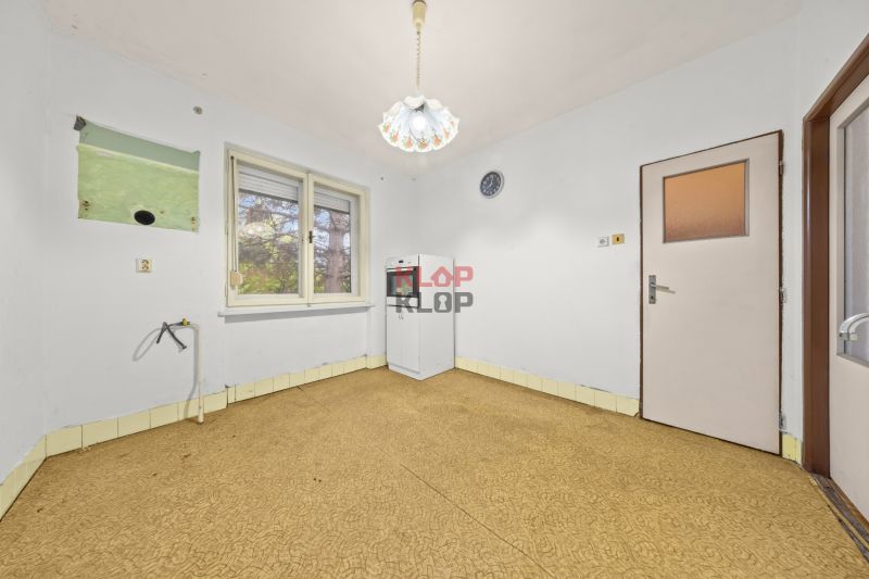 Kúpte si 2 RD (4i + 2i) na ÚCHVATNOM POZ. 4196 m², s BOHATÝM ZÁZEMÍM 