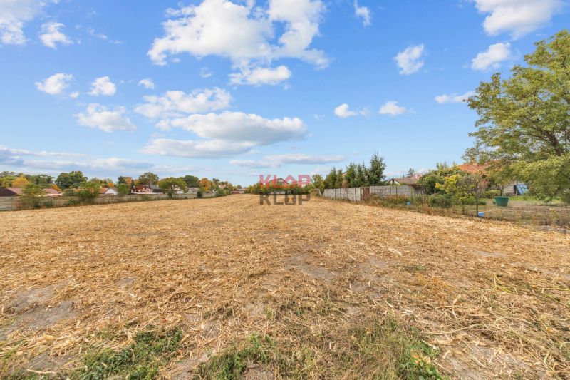Kúpte si 2 RD (4i + 2i) na ÚCHVATNOM POZ. 4196 m², s BOHATÝM ZÁZEMÍM 