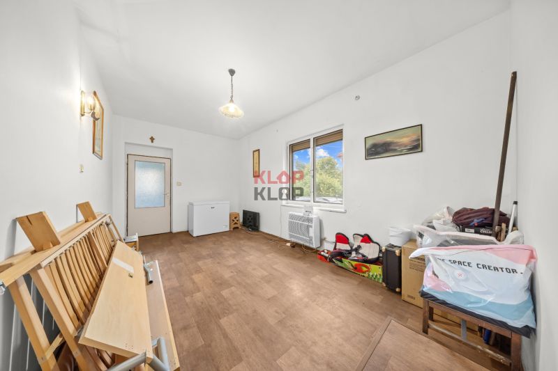Kúpte si 2 RD (4i + 2i) na ÚCHVATNOM POZ. 4196 m², s BOHATÝM ZÁZEMÍM 