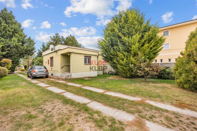 Kúpte si 2 RD (4i + 2i) na ÚCHVATNOM POZ. 4196 m², s BOHATÝM ZÁZEMÍM 