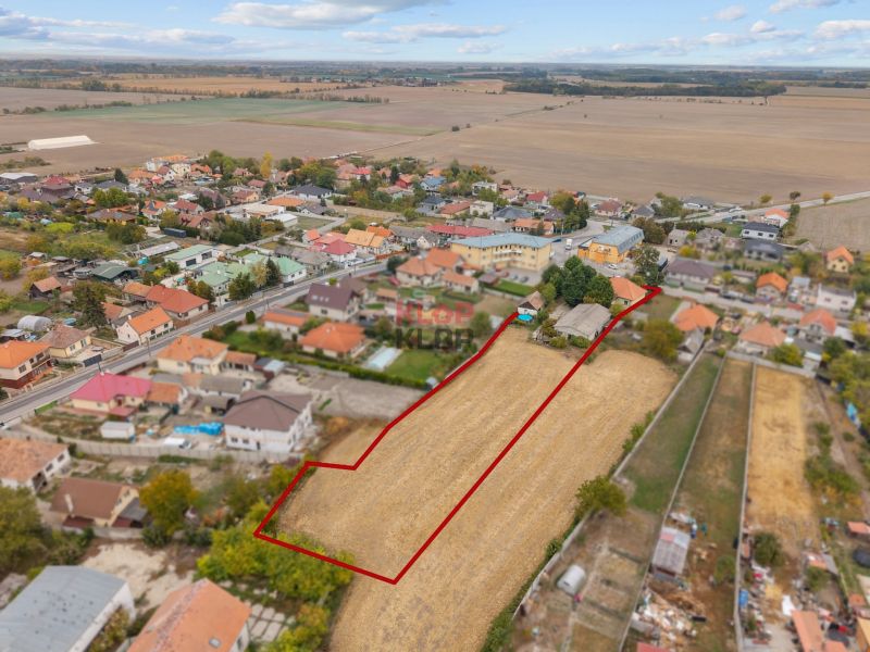 Kúpte si 2 RD (4i + 2i) na ÚCHVATNOM POZ. 4196 m², s BOHATÝM ZÁZEMÍM 