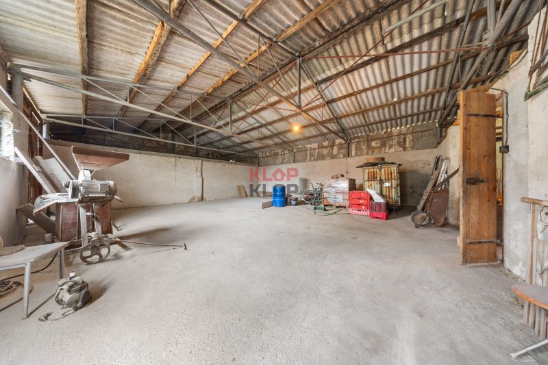 Kúpte si 2 RD (4i + 2i) na ÚCHVATNOM POZ. 4196 m², s BOHATÝM ZÁZEMÍM 