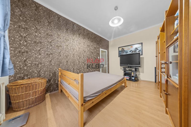Kúpte si 2 RD (4i + 2i) na ÚCHVATNOM POZ. 4196 m², s BOHATÝM ZÁZEMÍM 