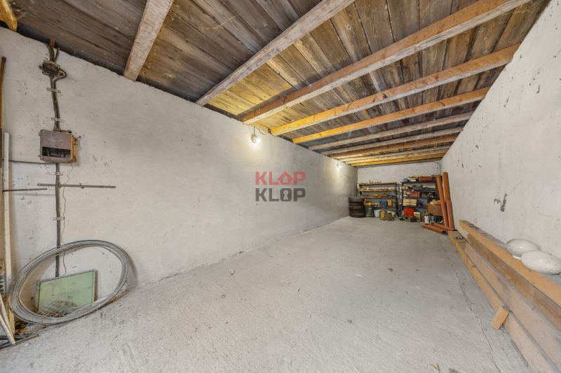 Kúpte si 2 RD (4i + 2i) na ÚCHVATNOM POZ. 4196 m², s BOHATÝM ZÁZEMÍM 