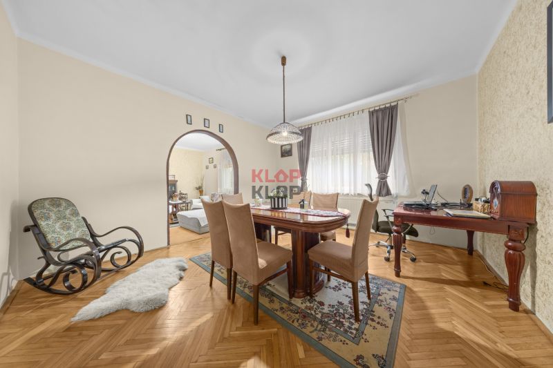 Kúpte si 2 RD (4i + 2i) na ÚCHVATNOM POZ. 4196 m², s BOHATÝM ZÁZEMÍM 